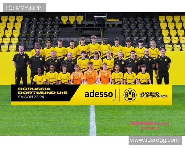 友谊赛精彩回顾：多特蒙德大胜莱比锡引发全场热烈反响