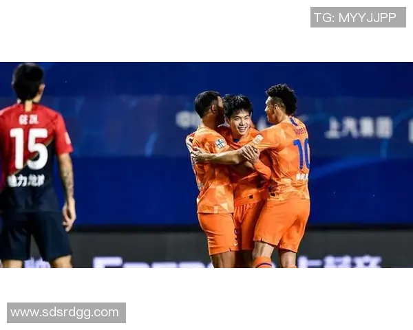 英超焦点战国米大胜阿森纳五球惨败引发争议判罚热议