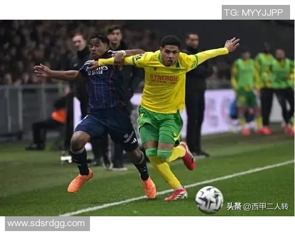 欧冠激战：里昂大胜AC米兰红牌事件引发全场热议与数据分析