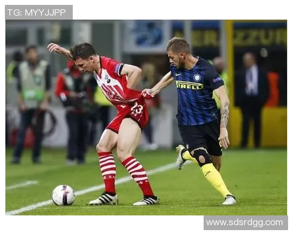 欧联杯精彩对决国米与曼联战成平局神奇扑救点燃全场激情